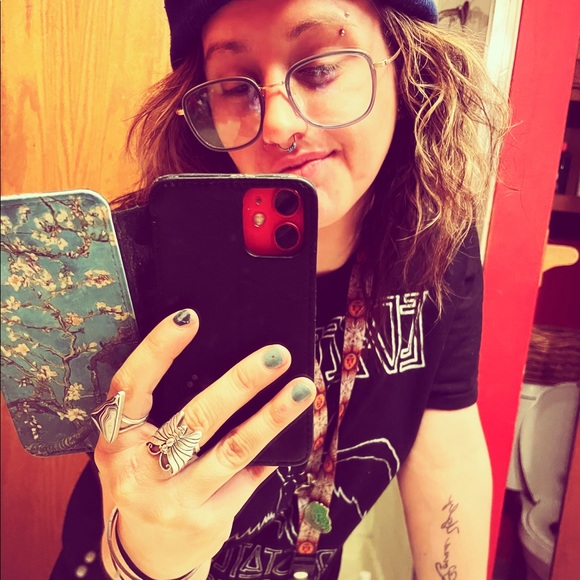 Meet your Posher, Lorra - Picture 5 of 9